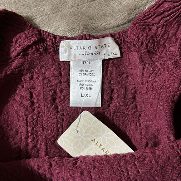 ALTAR’D STATE Blaire Wine Maroon Seamless Floral Square Neck Wide Strap Cami - Picture 15 of 16